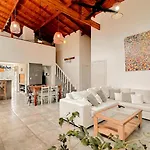 Casa Luca - Casa En Chapa Barrio Privado Con Pileta - Hola Sur