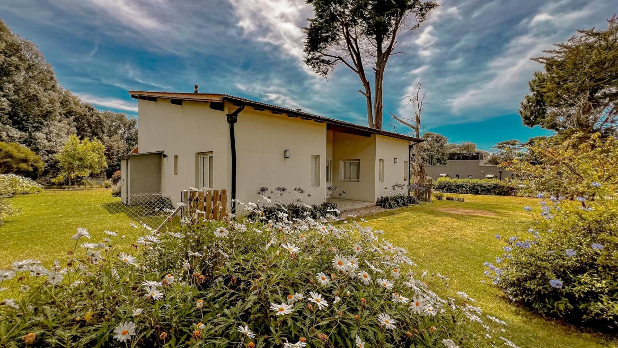 Casa Luca - Casa En Chapa Barrio Privado Con Pileta - Hola Sur